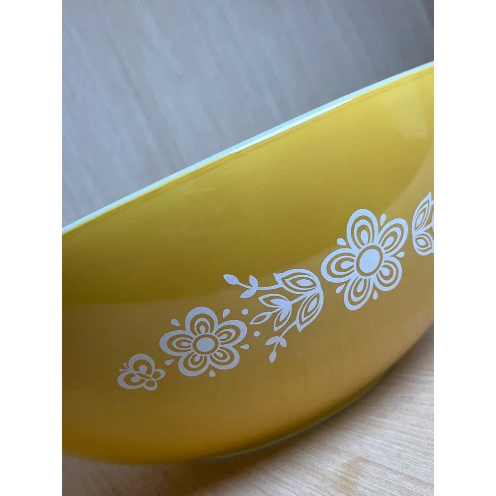 Vintage PYREX Butterfly Gold 444 Cinderella Mixing Bowl 4 Qt Mustard 70s Retro
